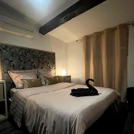 Appartamento Charme Urbain Sous Les Toits-Terrasse/Clim/Parking Béziers Esterno foto
